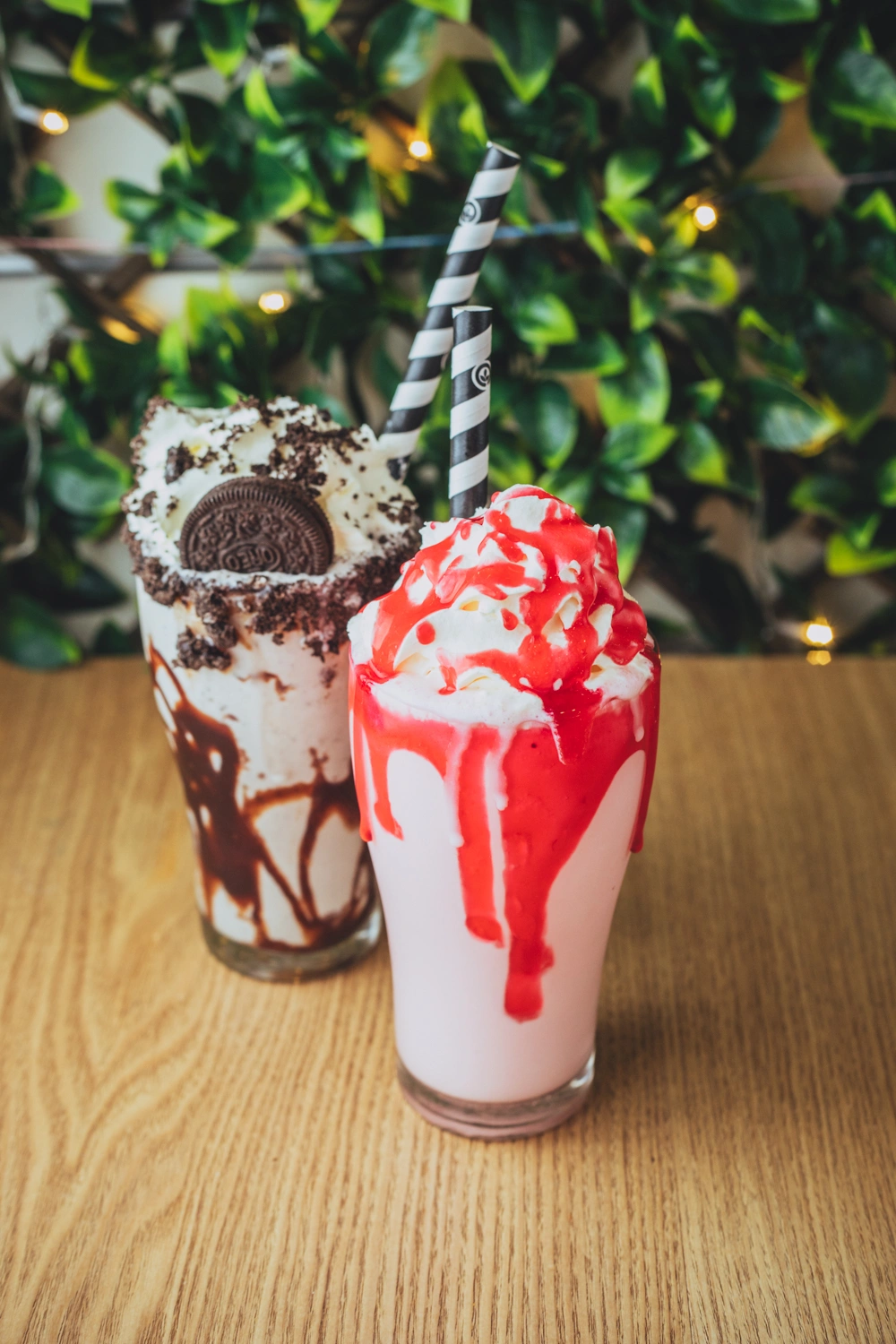 Oreo and strawberry milkshakes